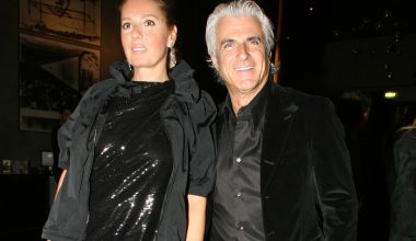 Έλενα Μακρή για Αντώνη Λυμπέρη: «Οι φίλες μου είπαν “τον έχουμε δοκιμάσει, είναι καταπληκτικός”» (βίντεο)