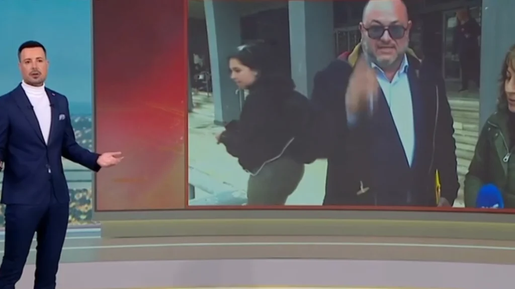 «Μην πιάνετε το όνομά μου στο στόμα σας»: Ο Α.Θεοδωρόπουλος διέκοψε ζωντανή μετάδοση της εκπομπής του Π.Κουσουλού