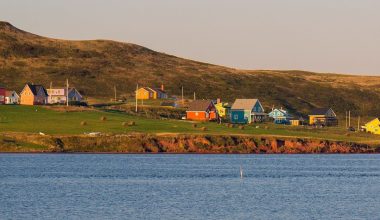 Απίστευτο: Σε αυτό το νησί του Καναδά κατοικούν μόνο απόγονοι… ναυαγών (φώτο)