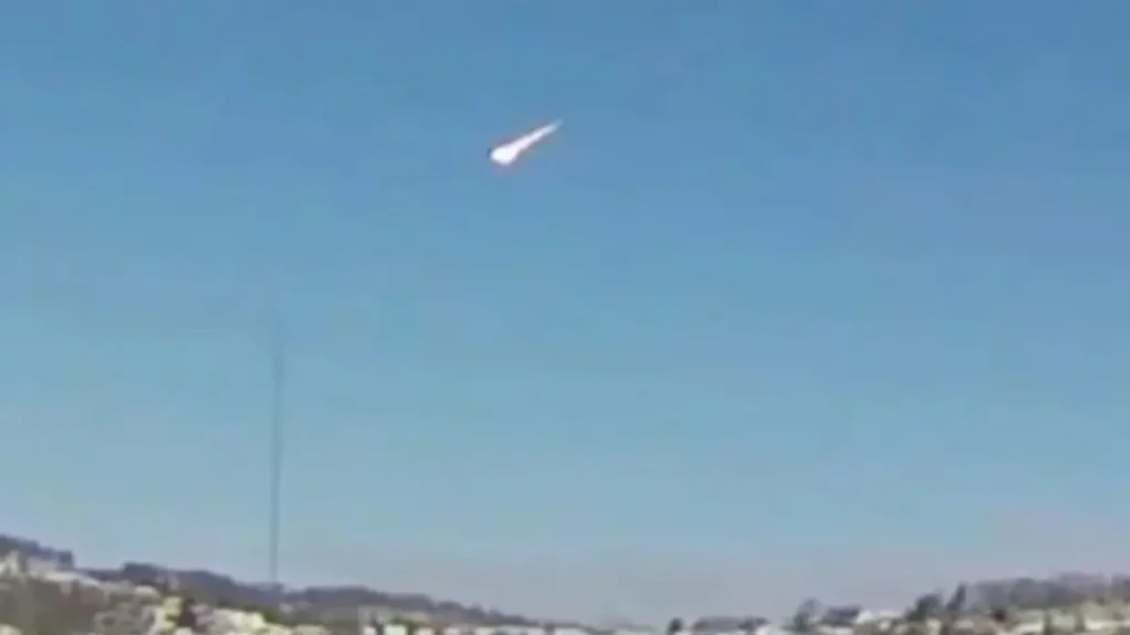 Μετεωρίτης «πετά» πάνω από τις ΗΠΑ: Έκανε θόρυβο ίσο με 250 τόνους δυναμίτη (βίντεο)