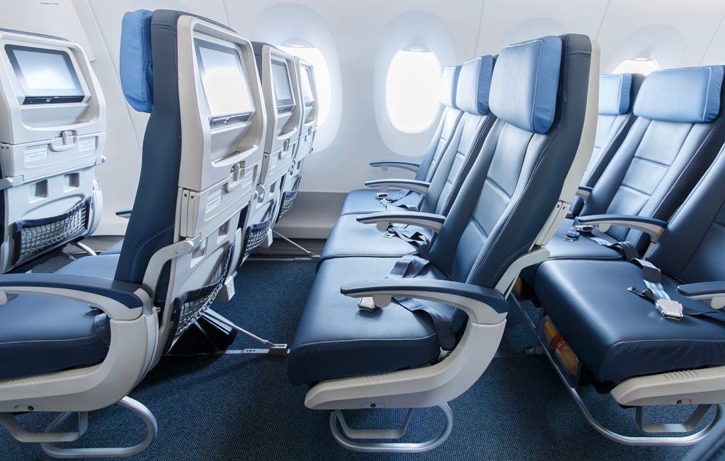 Πιλότος αποκαλύπτει: Γιατί δεν πρέπει να αλλάζουμε θέση στο αεροπλάνο κατά την απογείωση