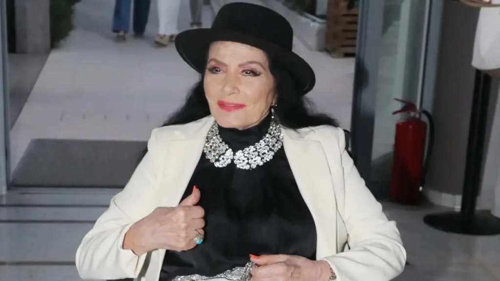 Σ.Μπιμπίλας για Ζ.Σαπουντζάκη: «Η επικοινωνία μαζί της είναι δύσκολη από τότε που πέθανε ο σύντροφός της»