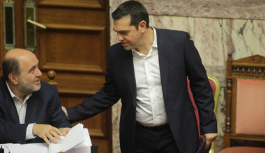 Δεν αντέχει την συρρίκνωση του ΣΥΡΙΖΑ ο Τ.Αλεξιάδης: «Ξεκαθάρισε αν θες να υπάρχει» έγραψε στον Α.Τσίπρα