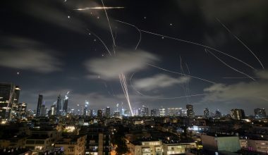 Νύχτα κόλασης στο Ισραήλ: Πώς θα αντέξει ο άμαχος πληθυσμός τέτοια καταστροφή