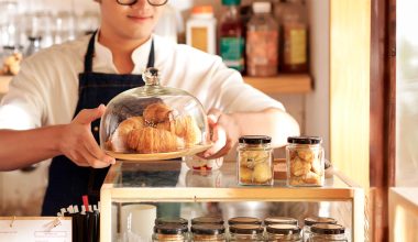 Πότε θα τεθεί σε ισχύ η νέα κλαδική σύμβαση του επισιτισμού: Αυξήσεις μισθών 8% το 2026 και 4% το 2027