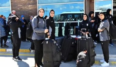 Ιρανές αθλήτριες: Καθ’ οδόν προς την πατρίδα μετά την αίτηση απόσυρσης του ασύλου