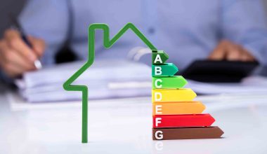 Πώς θα λειτουργεί το «Εξοικονομώ» μέχρι το 2032: Αποπληρωμή μέσω των λογαριασμών ηλεκτρικού ρεύματος!