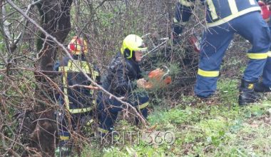 Χανιά: Αυτοκίνητο εξετράπη της πορείας του κι έπεσε σε γκρεμό – Απεγκλωβίστηκαν οι ηλικιωμένοι επιβάτες του