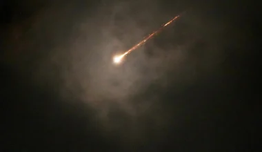 Πύραυλος της Χεζμπολάχ έφτασε από τον Λίβανο στην Γάζα διαπερνώντας «ανενοψλητος» όλο το Ισραήλ (βίντεο)