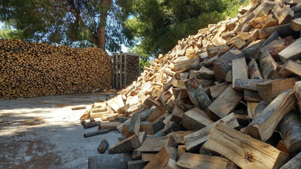 Αυτός είναι ο Δήμος που θα δώσει δωρεάν καυσόξυλα λόγω της επερχόμενης κακοκαιρίας