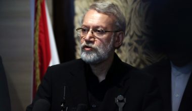 Η επόμενη μέρα μετά την εξόντωση του Αλί Λαριτζανί στο Ιράν: Οι φήμες περί διαδοχής από τον Σαΐντ Τζαλιλί