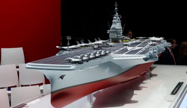 Ο Ε.Μακρόν ονομάτισε το νέο αεροπλανοφόρο: «Θα λέγεται Ελεύθερη Γαλλία» – Ανάμνηση και στην ήττα του 1940!