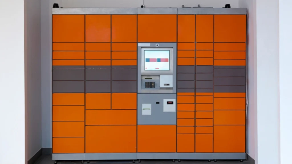 Καβάλα: 7χρονος έπαιζε με τον αδερφό του και… κλειδώθηκε σε θύρα παραλαβής δεμάτων