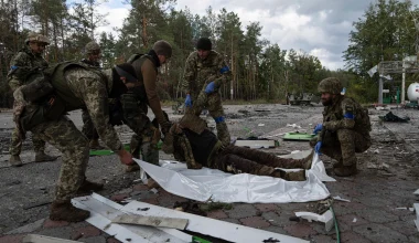 Πυραυλικό χτύπημα των Ρώσων στην ουκρανική «Nova Poshta» – Νεκροί όσοι στρατιώτες βρίσκονταν μέσα (βίντεο)