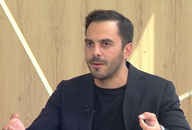 Και ξαφνικά προέκυψε νέος υποψήφιος για αρχηγός στο ΠΑΣΟΚ: Ο Μ.Χριστοδουλάκης