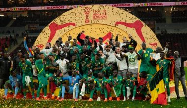 «Μολών λαβέ» από τους παίκτες της Σενεγάλης που αρνείται να της αφαιρεθεί το Κόπα Άφρικα – Δείτε φωτογραφίες