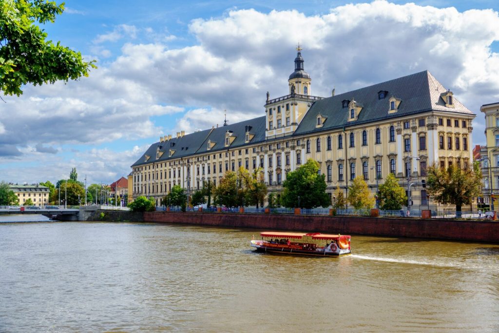 Βρότσλαβ: Η «Βενετία της Πολωνίας» με τα 12 νησιά που συνδέονται με πάνω από 100 γέφυρες