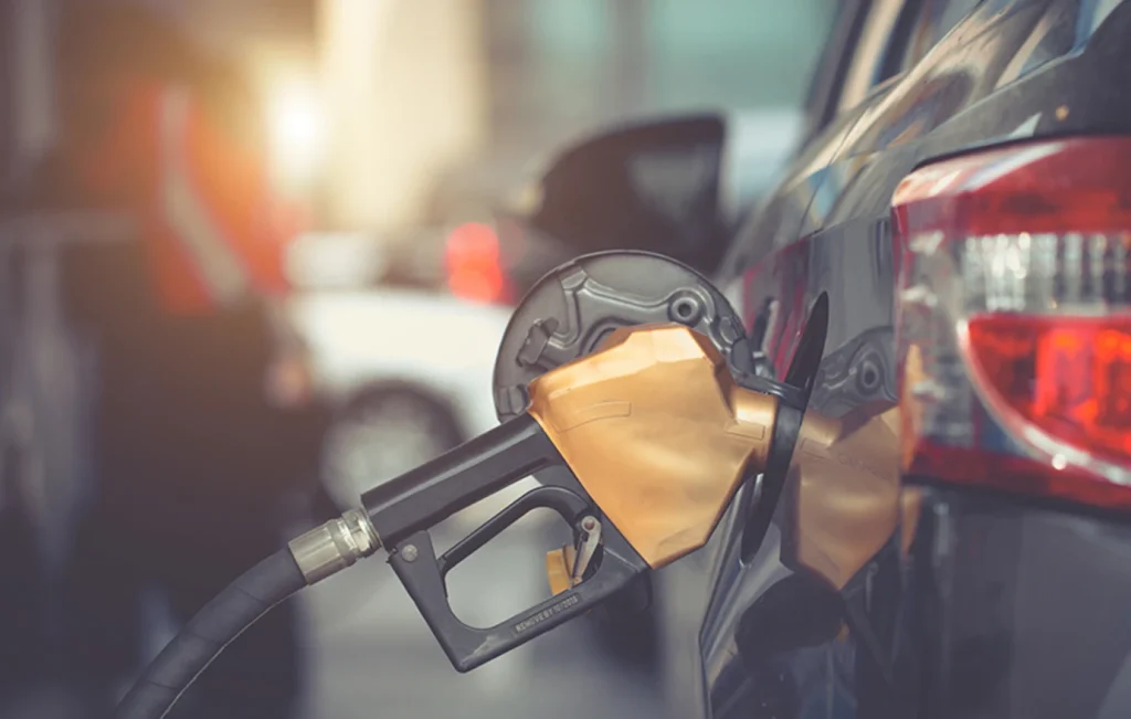 Οι ιδιοκτήτες πρατηρίων καυσίμων απειλούν με λουκέτο εξαιτίας του πλαφόν