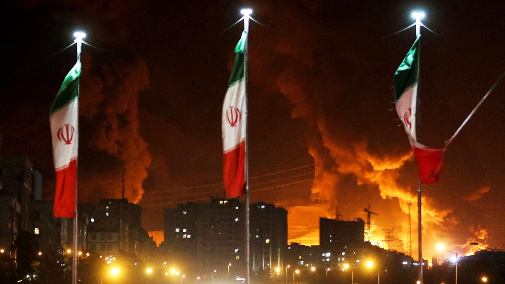 Προειδοποιεί το Ιράν μετά το πλήγμα στο South Pars: «Η απάντησή μας θα είναι πολύ πιο σκληρή»