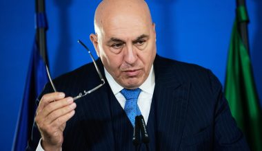 Ιταλός ΥΠΑΜ: «Δεν εμπλεκόμαστε στον πόλεμο αλλά δεν αποκλείουμε τρομοκρατικά χτυπήματα»