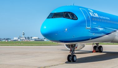 Η ολλανδική KLM ακυρώνει κάθε πτήση προς τον Κόλπο μέχρι τον Μάιο