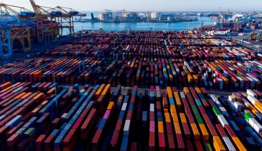 Επιτροπή Διεθνούς Εμπορίου: Εγκρίθηκε η κατάργηση των δασμών στην ΕΕ για τις εισαγωγές αμερικανικών προϊόντων