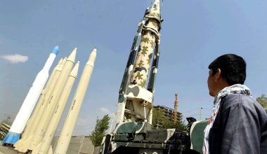 Πύραυλος Rezvan: Ένα ακόμα υπερόπλο των Ιρανών (βίντεο)