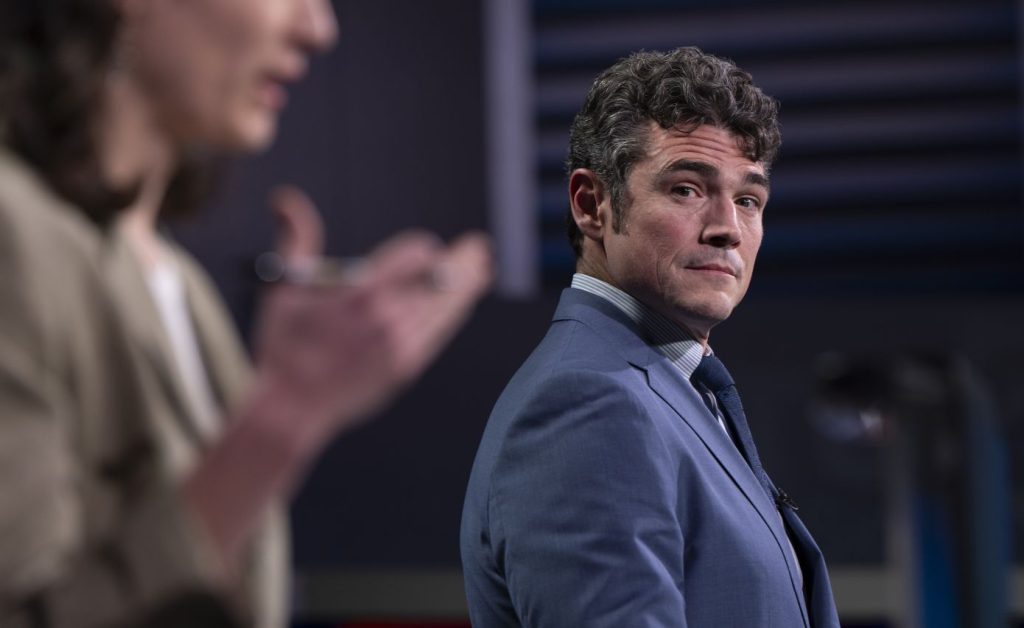 Τ.Κεντ: Ερευνάται από το FBI για διαρροές απόρρητων πληροφοριών εν μέσω του πολέμου στο Ιράν