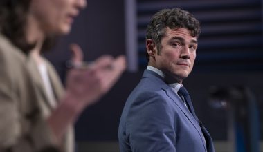 Τ.Κεντ: Ερευνάται από το FBI για διαρροές απόρρητων πληροφοριών εν μέσω του πολέμου στο Ιράν