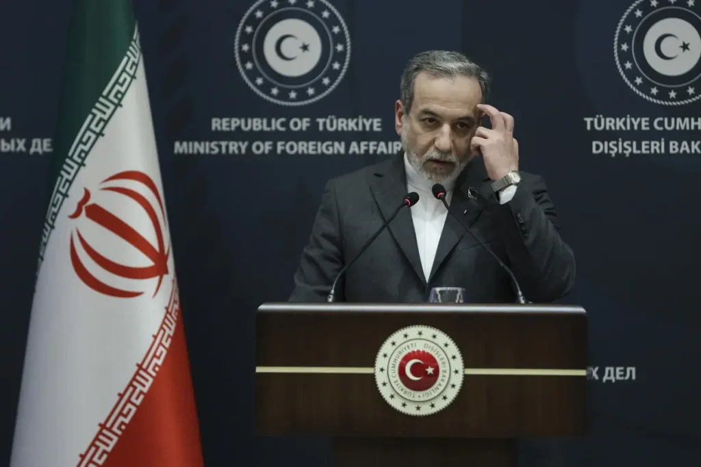 Προειδοποίηση Ιράν σε Βρετανία: «Αν οι ΗΠΑ χρησιμοποιήσουν τις βάσεις σας θα θεωρηθεί συμμετοχή στην επιθετικότητα»