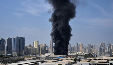 Αποθέματα νερού για 48 ώρες στο Ντουμπάι – Φήμες και για capital controls