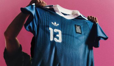 Εντυπωσιάζει η νέα εκτός έδρας φανέλα της Εθνικής Ελλάδος – Δείτε βίντεο και φωτογραφίες