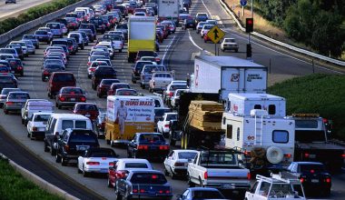 Δεν τα τσιγκουνεύεται: Αυτή είναι η ευρωπαϊκή χώρα που δίνει 25.000 ευρώ σε όσους εγκαταλείψουν τα οχήματά τους