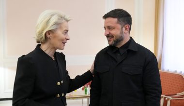 O.Φον Ντερ Λάιεν: Θέλει να χρεώσει την ΕΕ με πολεμικό δάνειο 90 δισ. ευρώ – «Θα βρεθεί λύση έστω και δύσκολα»!