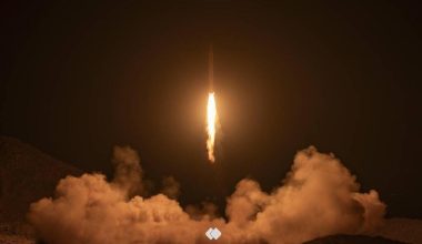 Βίντεο: Εκτόξευση βαλλιστικών πυραύλων κατά του Ισραήλ από σκάφος του ιρανικού Ναυτικού στον Περσικό Κόλπο!