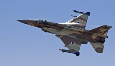 Φρουροί της Επανάστασης: «Καταρρίψαμε ισραηλινό F-16 που πετούσε στον ιρανικό εναέριο χώρο» (βίντεο)