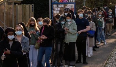 Βρετανία: Η μηνιγγίτιδα πλήττει τους νέους – Ο θάνατος δύο φοιτητών παρακίνησε εκατοντάδες άτομα να εμβολιαστούν