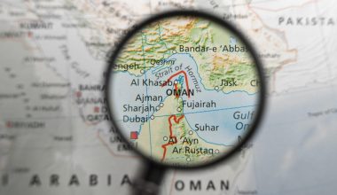 Θα χρειαστούν χρόνια για να αποκατασταθεί η ελεύθερη ναυσιπλοΐα στα Στενά του Ορμούζ