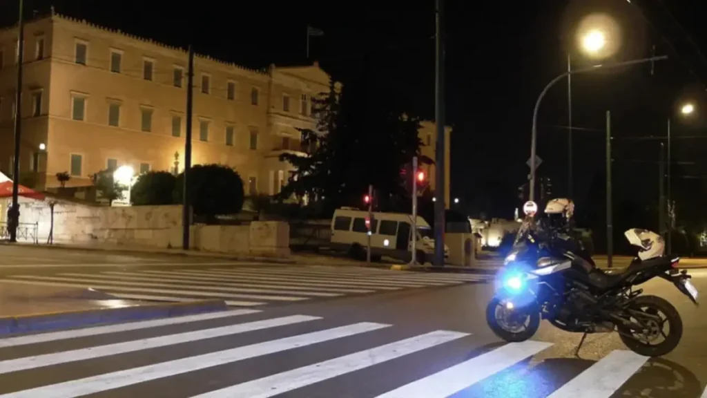 Βουλή: Νέο βίντεο – ντοκουμέντο από το δυστύχημα που στέρησε τη ζωή στον 63χρονο μοτοσυκλετιστή