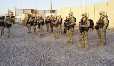 Βίντεο: ΝΑΤΟϊκοί στρατιώτες εκκενώνονται από βάσεις στο Ιράκ και μεταφέρονται στην Πολωνία