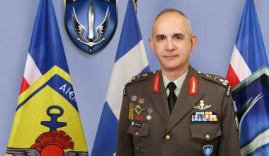 Αρχηγός ΓΕΕΘΑ  Δ.Χούπης: «Οι Γερμανοί είναι αδέρφια μας – Να έρθουν το καλοκαίρι για διακοπές στην Ελλάδα»