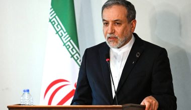 Ιρανός ΥΠΕΞ: «Σε όλο τον πλανήτη είναι ελεγχόμενες οι διελεύσεις πλοίων! Τα Στενά του Ορμούζ σας ενόχλησαν;»