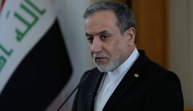 Τηλεφωνική επικοινωνία του Α.Αραγτσί με τον ΥΠΕΞ του Ομάν Μ.Αλμπουσαΐντι – Τι συζήτησαν