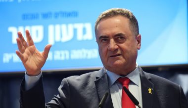 Ισραηλινός υπουργός Άμυνας κατά Ιράν: «Αν συνεχιστούν οι επιθέσεις θα κτυπήσουμε σκληρά – Θα πάτε δεκαετίες πίσω»