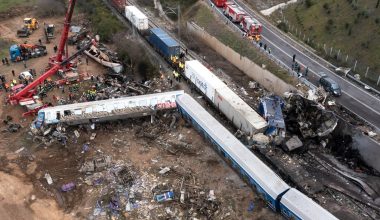 Ξεκινά η δίκη για το έγκλημα στα Τέμπη: Οι «36» που θα καθίσουν στο εδώλιο