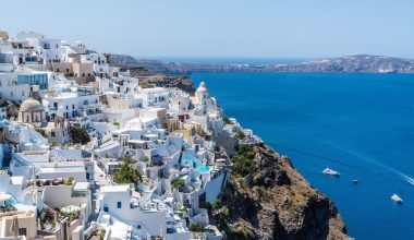 «Τουρισμός για Όλους 2026»: Πότε ξεκινά η υποβολή αιτήσεων και ποιοι δικαιούνται 600 ευρώ