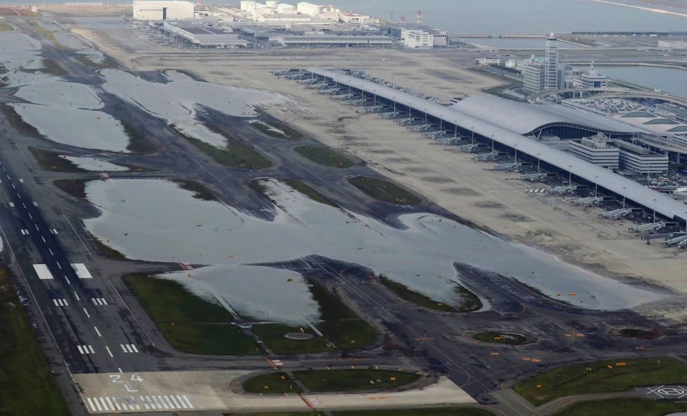 Αεροδρόμιο στην Ιαπωνία βυθίζεται: Ένας θρύλος 15 δισ. που κινδυνεύει από τη θάλασσα