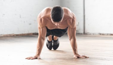 Δείτε τι θα συμβεί αν κάνετε 50 push-ups κάθε μέρα