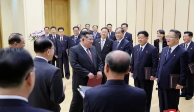 Κιμ Γιονγκ Ουν: Mε κάθε επισημότητα είναι πρόεδρος των Κρατικών Υποθέσεων της Βόρειας Κορέας