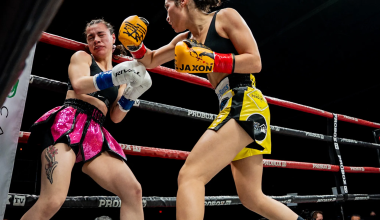 Σε τεχνητό κώμα η 19χρονη πυγμάχος Ίσις Σίο: Το αριστερό κροσέ & τα χτυπήματα που την έβγαλαν νοκ-άουτ (βίντεο)